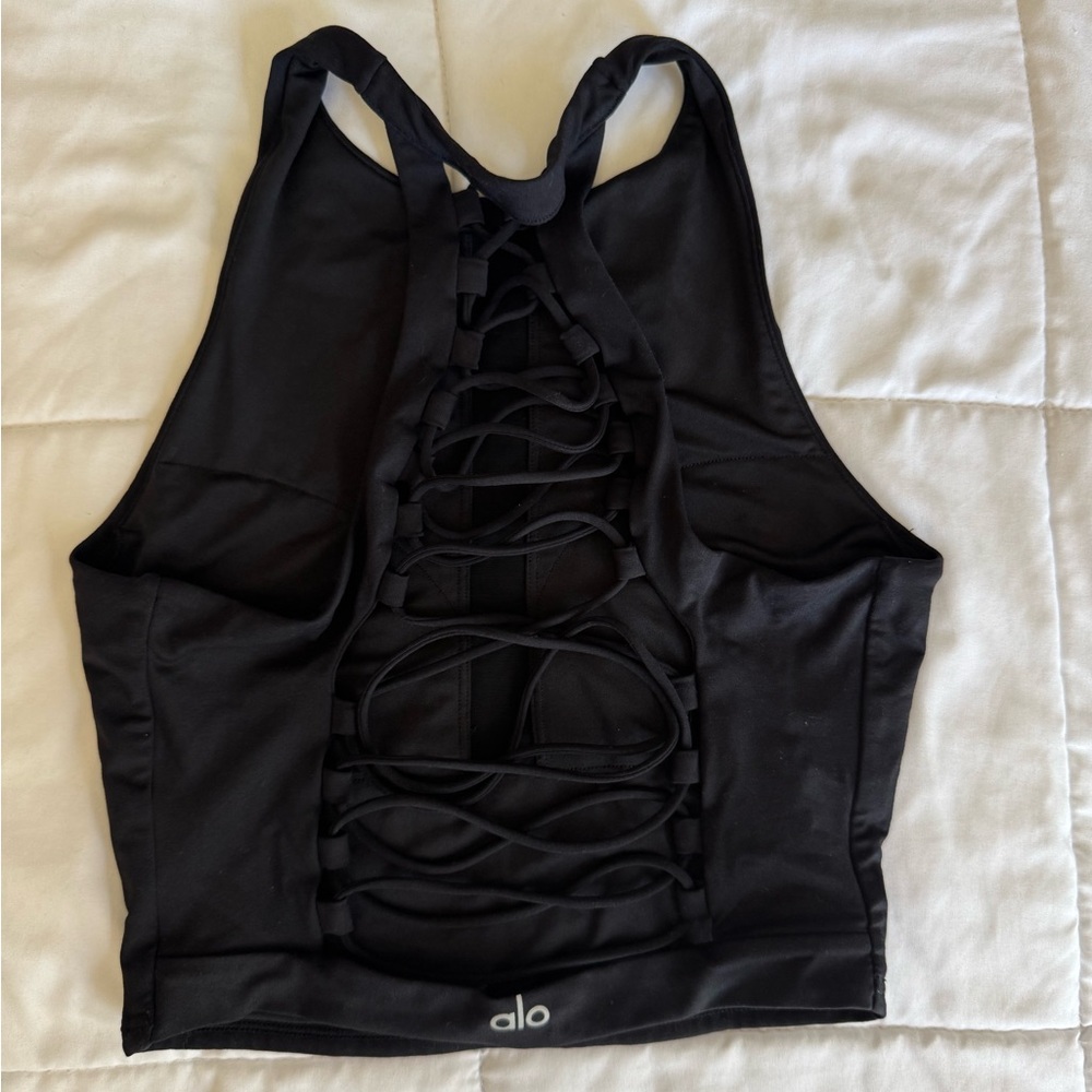 ALO Yoga Black Crop Top - Picture 2 of 3